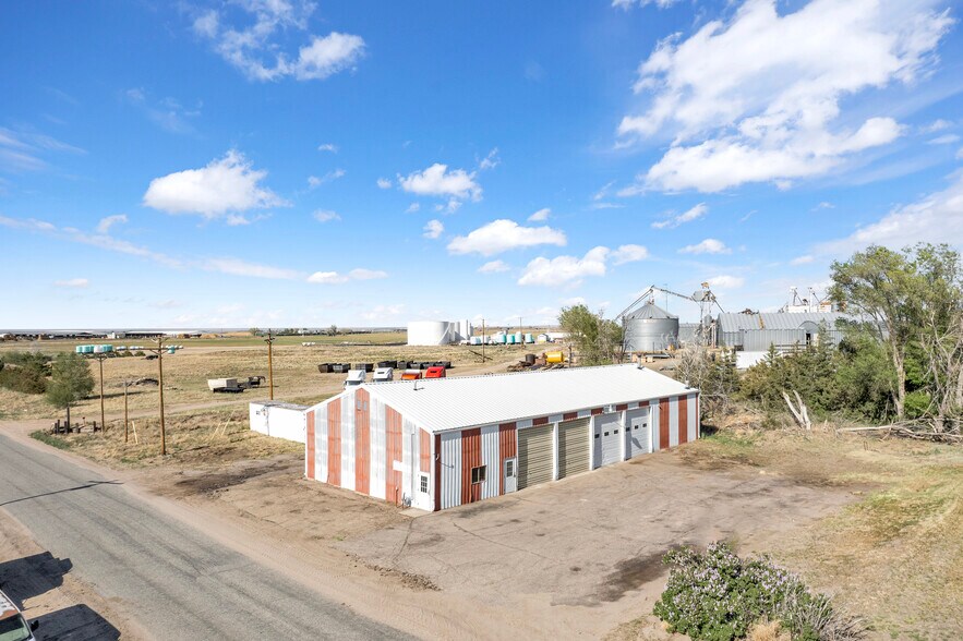 104 Main St, Wiggins, CO à vendre - Photo du bâtiment - Image 2 de 33