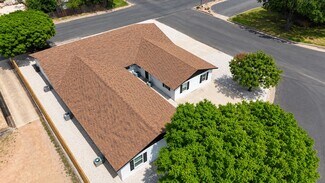 Plus de détails pour 1402 N Adams St, Fredericksburg, TX - Multi-résidentiel à vendre