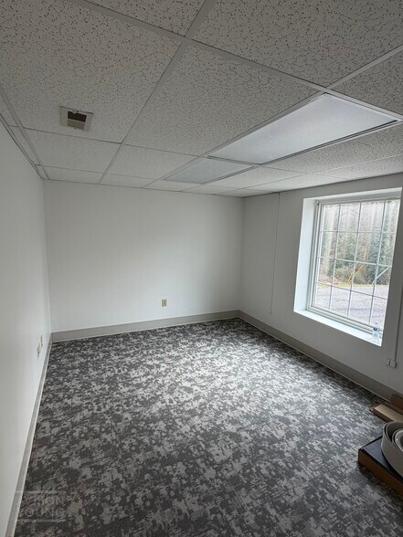 841 E Main St, Spartanburg, SC à louer - Photo du bâtiment - Image 3 de 19