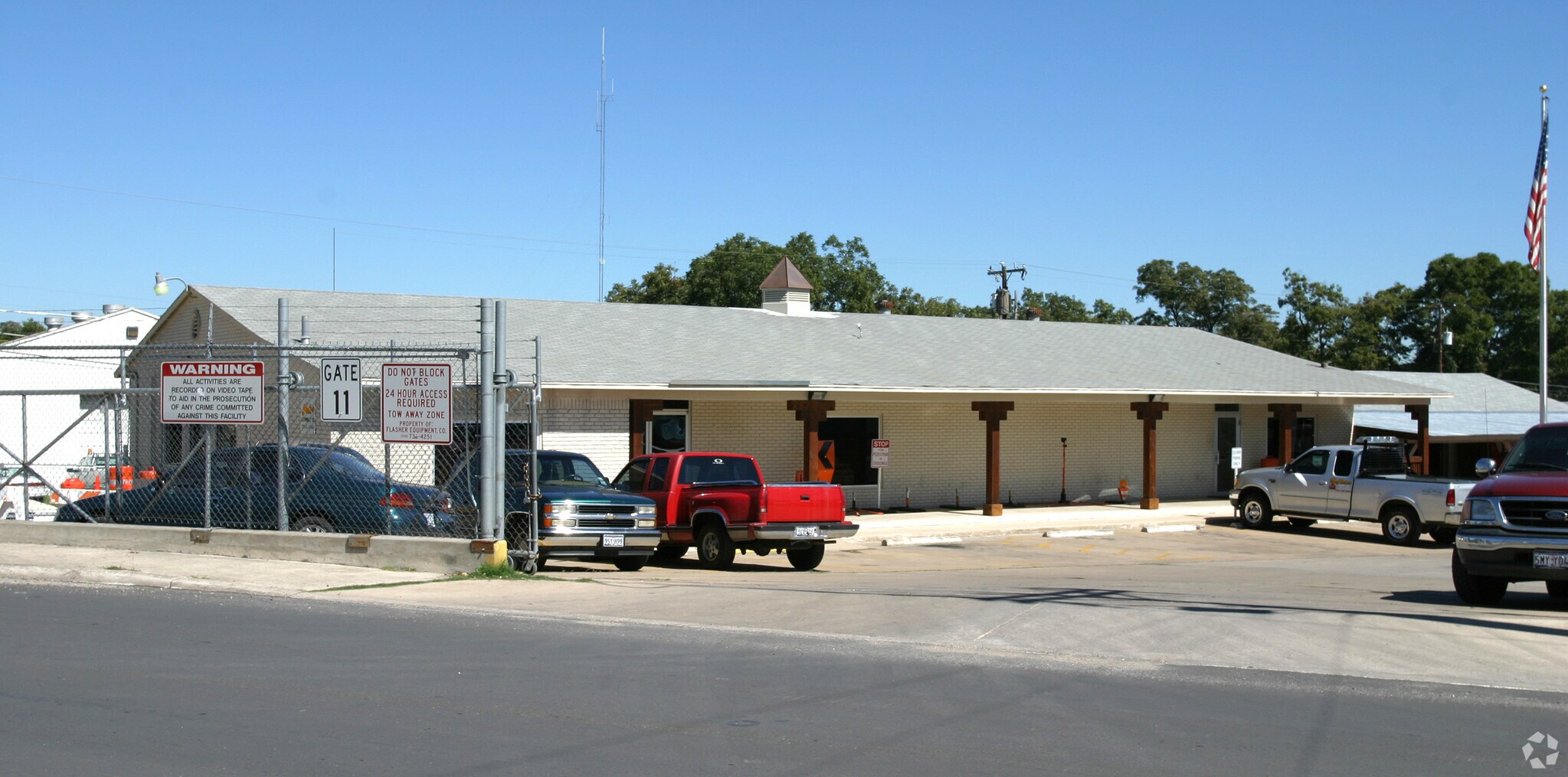 2020 N Saint Marys St, San Antonio, TX for sale Primary Photo- Image 1 of 1