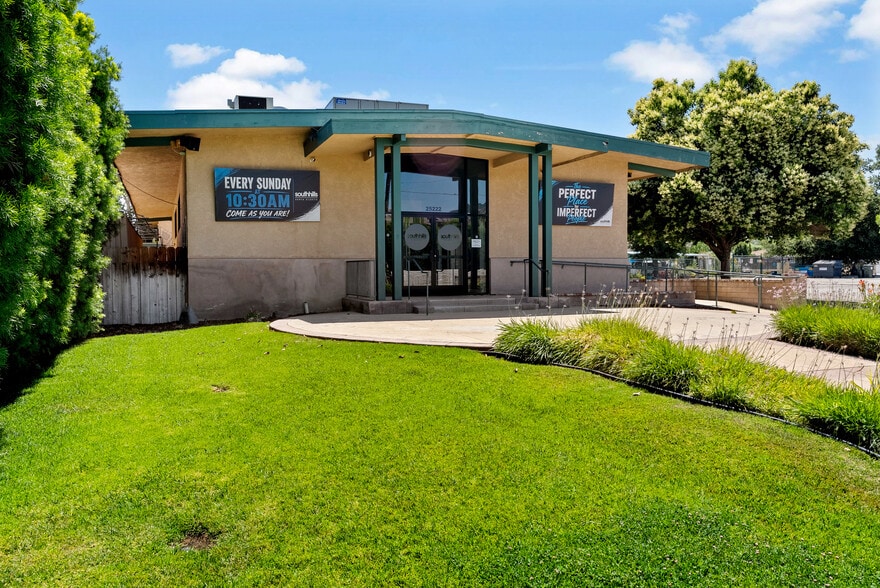 25222 Wiley Canyon Rd, Santa Clarita, CA for sale - Building Photo - Image 3 of 32