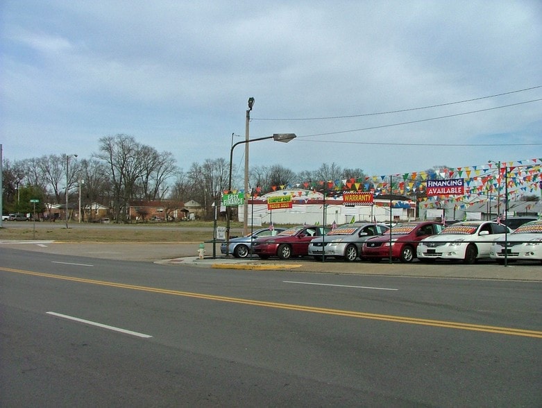 327 W 6th Ave, Bowling Green, KY for sale - Building Photo - Image 3 of 32