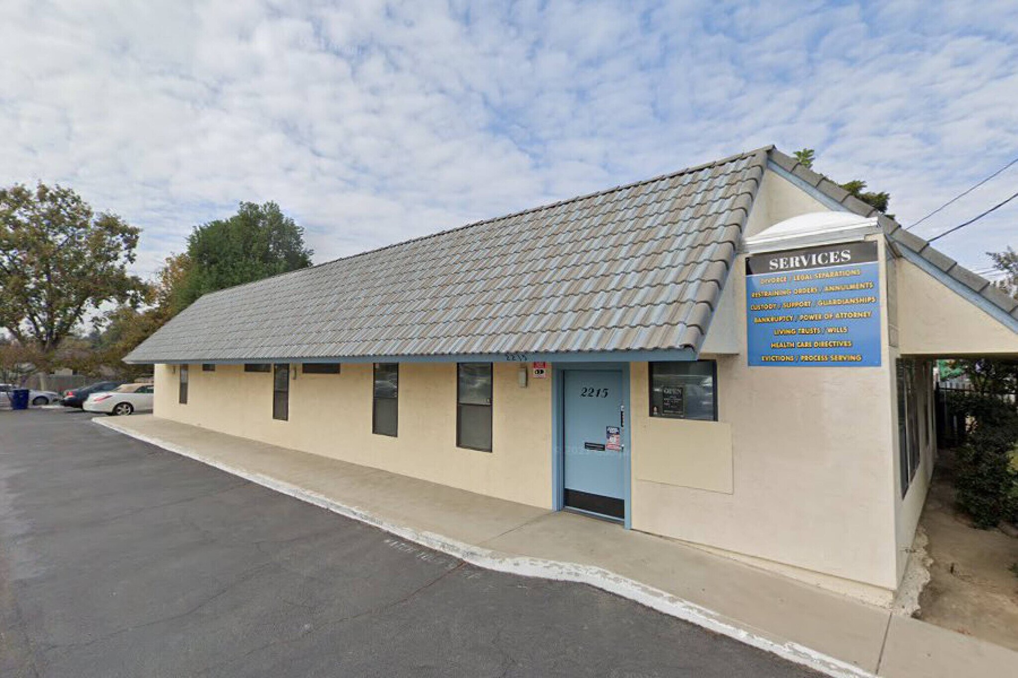 2215 N Fresno St, Fresno, CA à vendre Photo du bâtiment- Image 1 de 32