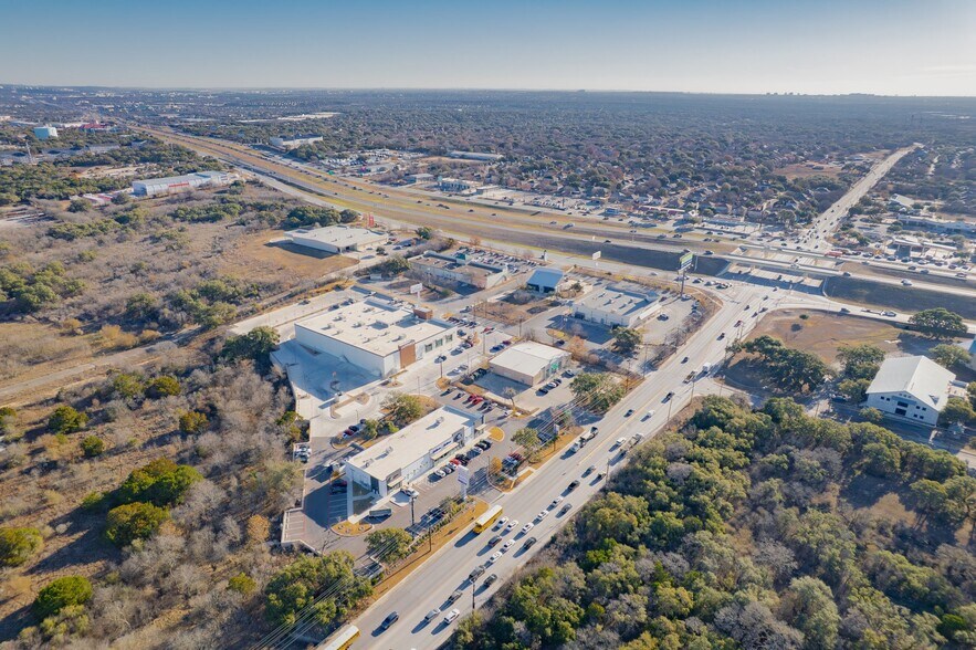 9955 Braun Rd, Helotes, TX à vendre - Photo du bâtiment - Image 3 de 11