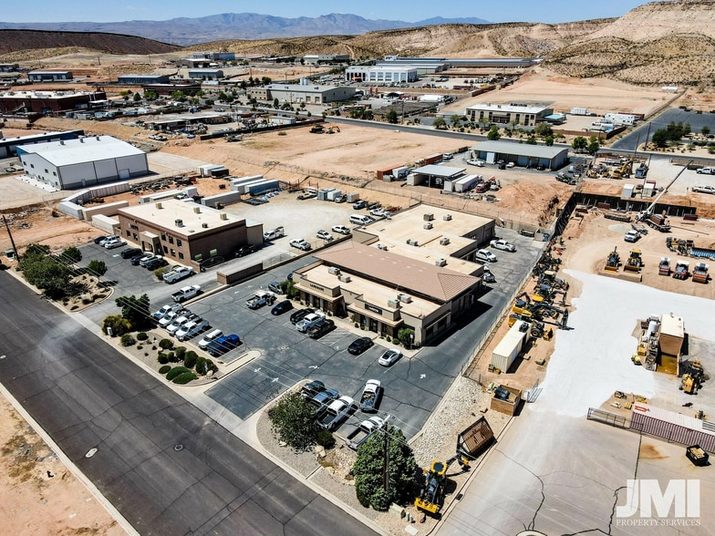 795 E Factory Dr, St George, UT for lease - Building Photo - Image 2 of 23