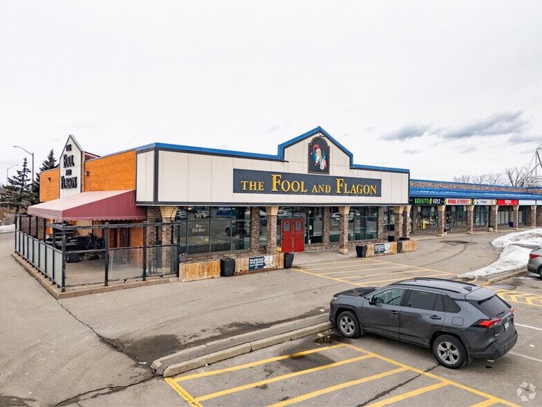 2255 Barton St, Hamilton, ON for lease - Primary Photo - Image 1 of 2