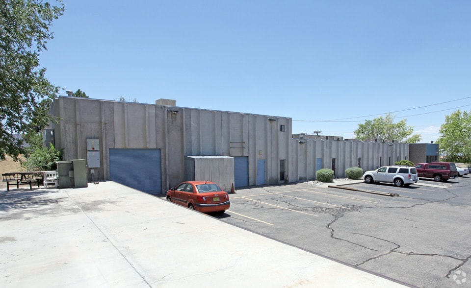 1920 Columbia Dr SE, Albuquerque, NM à louer - Photo du bâtiment - Image 3 de 50