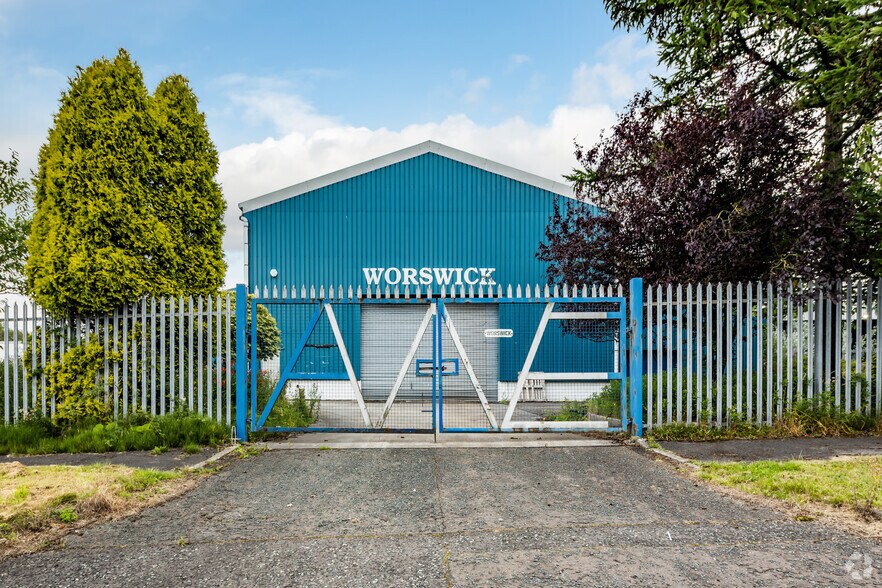 266 Philips Rd, Blackburn à louer - Photo du bâtiment - Image 2 de 4