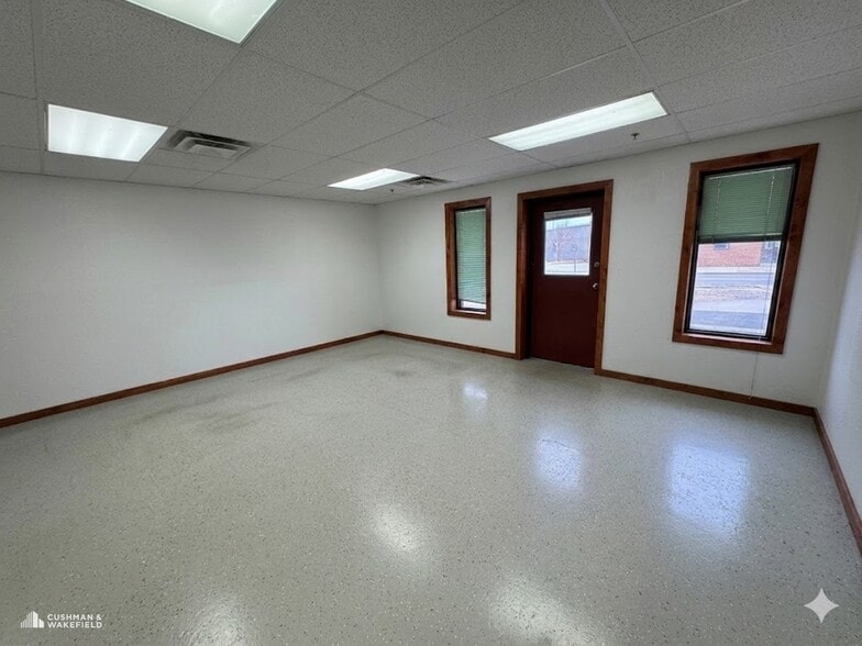 133 Racquette Dr, Fort Collins, CO for lease - Interior Photo - Image 3 of 9