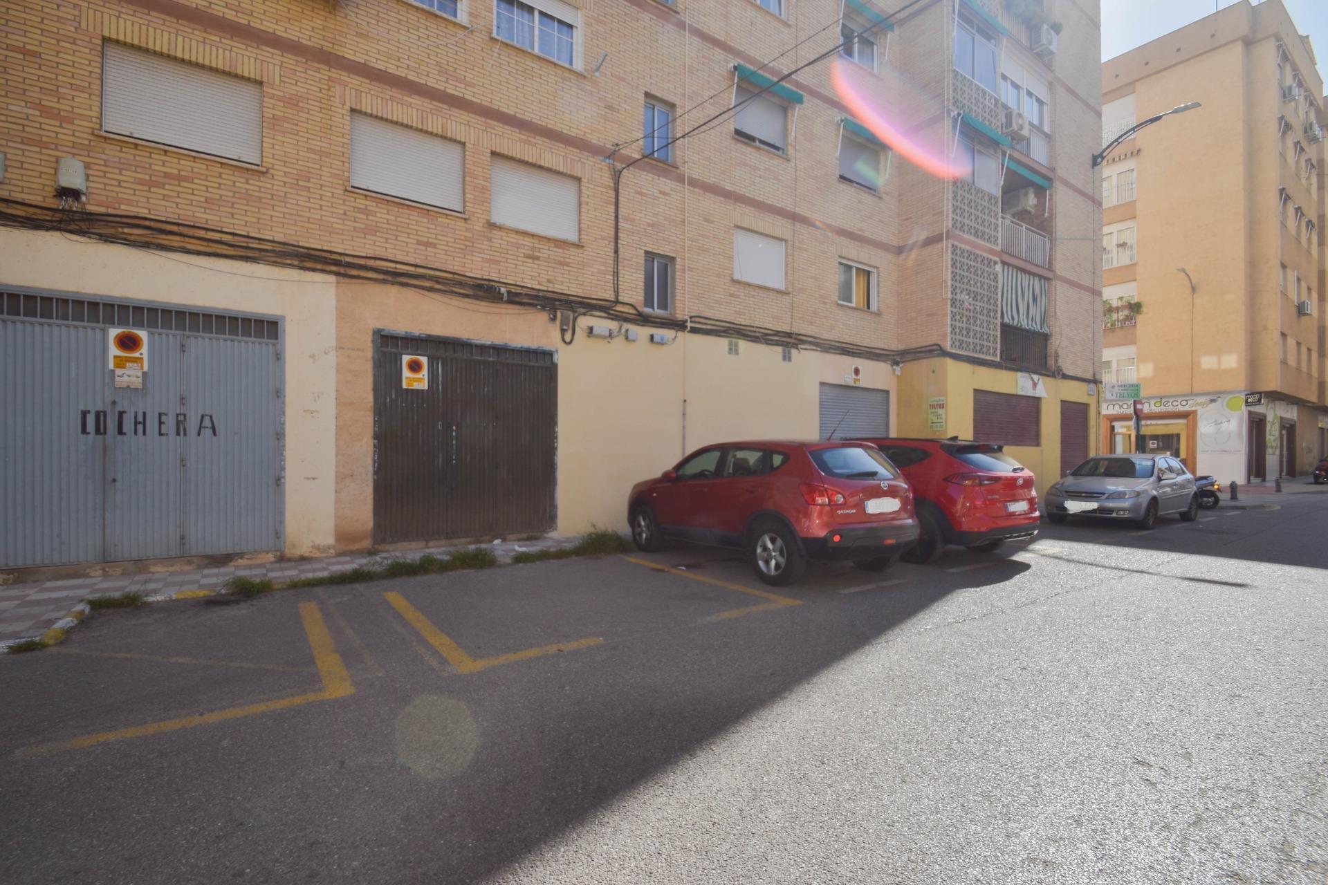 Calle Ingeniero Santa Cruz, 6, Granada, Granada à vendre Photo du bâtiment- Image 1 de 10