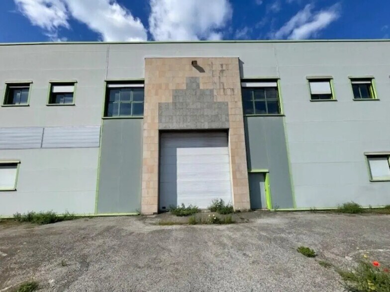 Flex in Mauguio for lease - Building Photo - Image 1 of 15