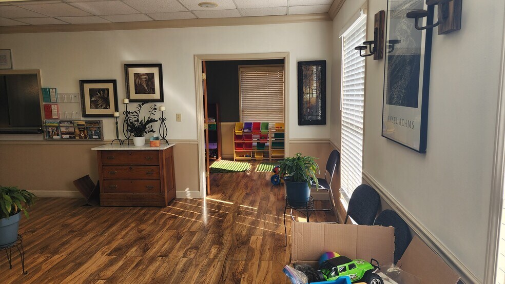 2308 Perimeter Park Dr, Atlanta, GA à vendre - Photo du bâtiment - Image 3 de 14