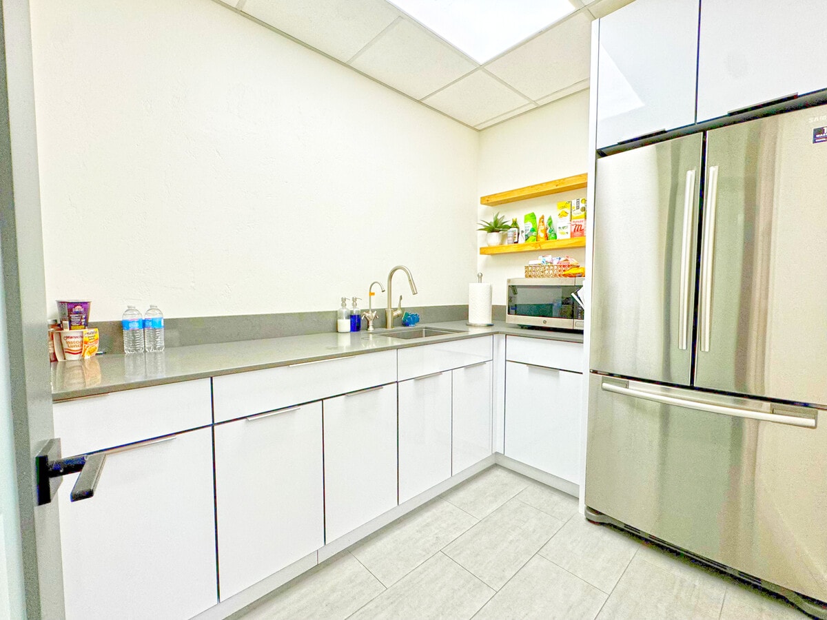 1525 State St, Santa Barbara, CA 93101 - Unit 102 -  - Interior Photo - Image 1 of 5