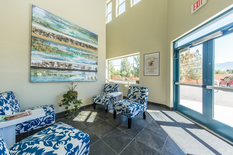 450 Hillside Dr, Mesquite, NV à louer - Photo du bâtiment - Image 2 de 10