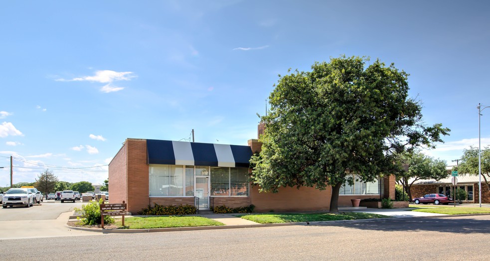 1402 Avenue N, Lubbock, TX for sale - Building Photo - Image 1 of 1