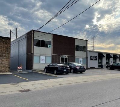 Plus de détails pour 108 John St, North Aurora, IL - Bureau à louer