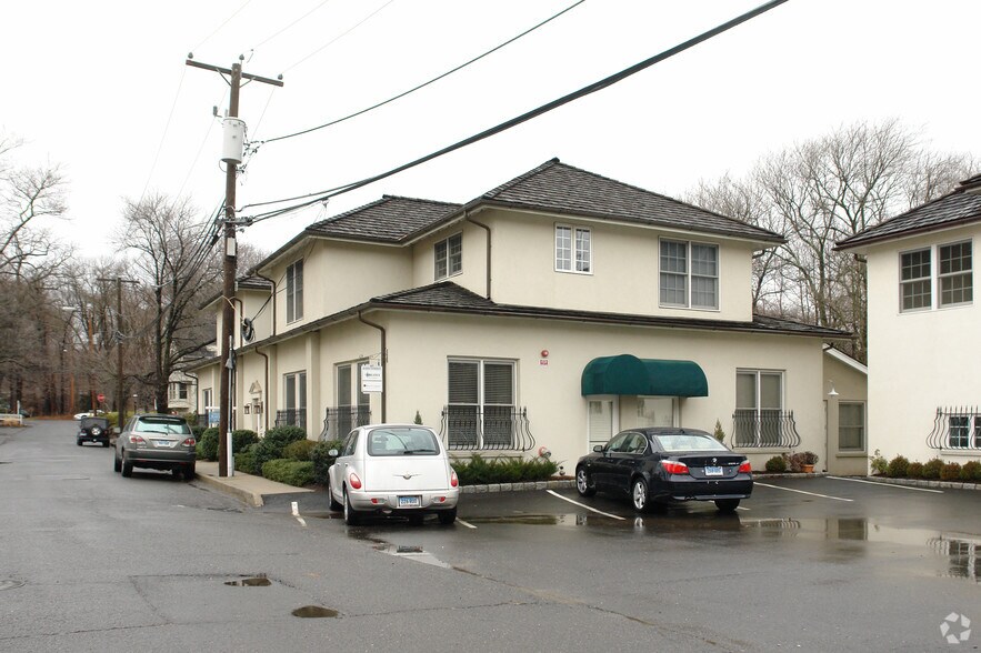 49-63 John St, Southport, CT for lease - Building Photo - Image 3 of 7