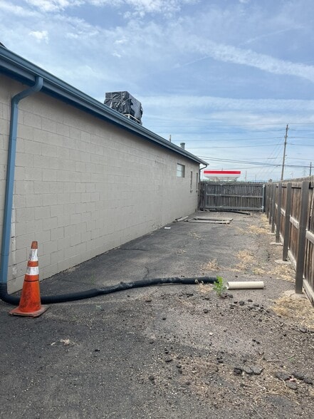 4595 S Santa Fe Dr, Englewood, CO for sale - Building Photo - Image 3 of 13