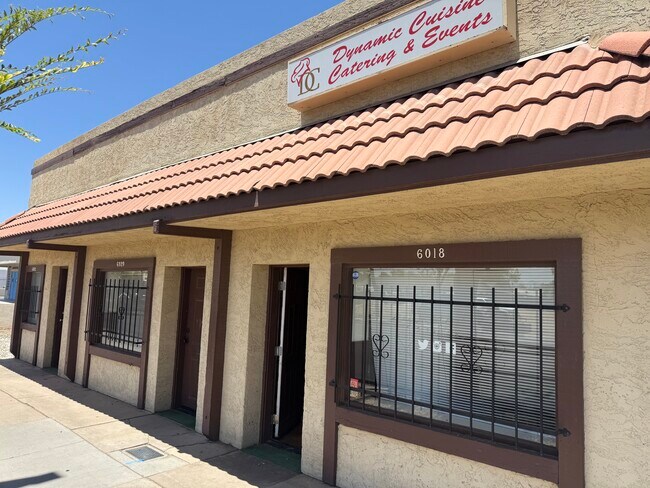 Plus de détails pour 6018 W Glendale Ave, Glendale, AZ - Commerce de détail à vendre