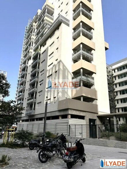 135 Rue Peyssonnel, Marseille for lease - Building Photo - Image 2 of 6