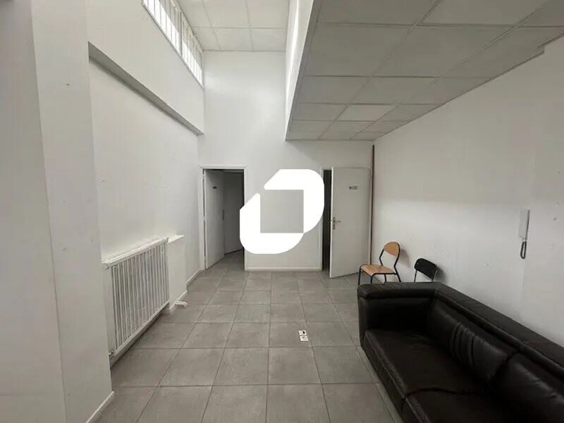 Office in Sarcelles for sale Interior Photo- Image 1 of 13