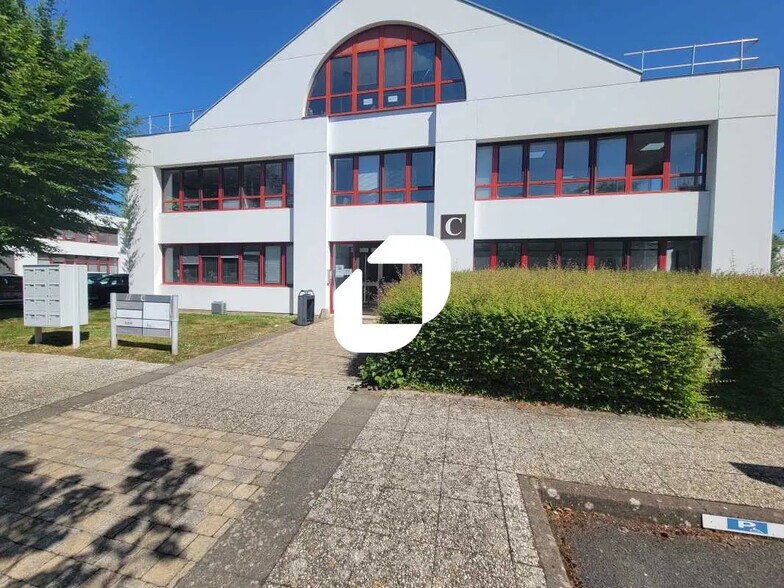 1 Rue De Terre Neuve, Les Ulis à louer - Photo du bâtiment - Image 2 de 31