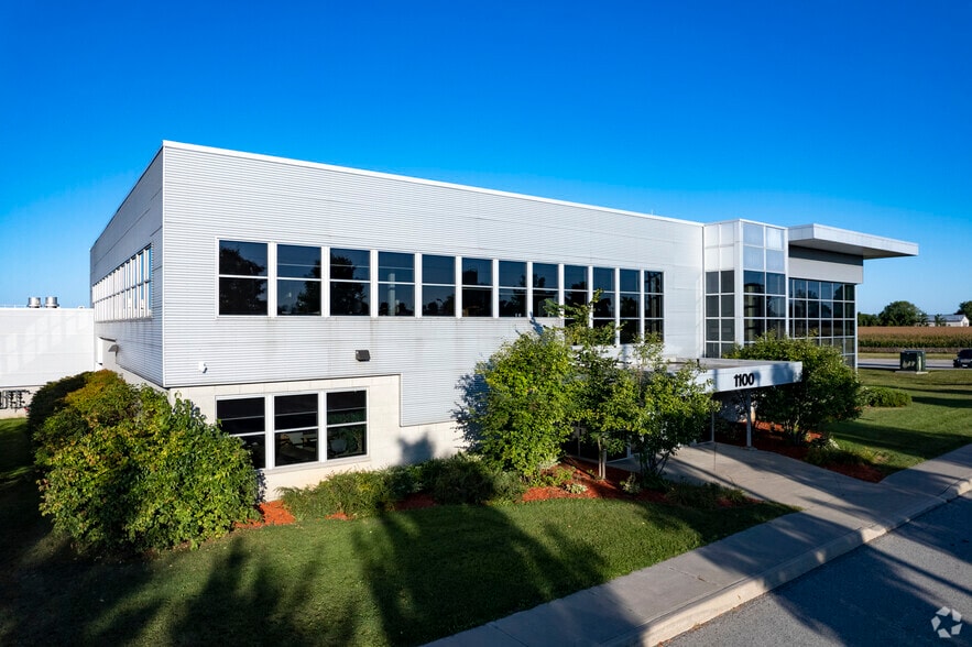 1100 Bennett Rd, Bowmanville, ON for lease - Building Photo - Image 2 of 7