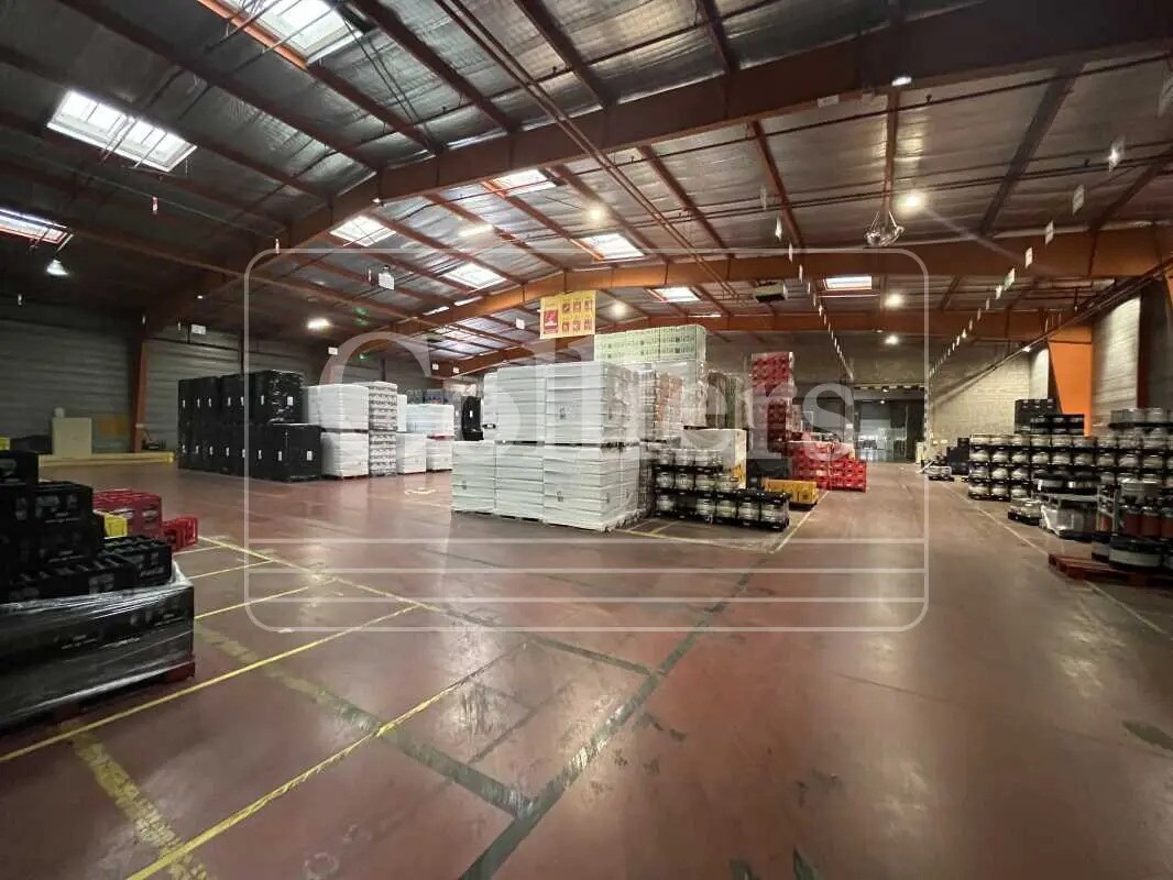 Industrial in Tarascon for lease Interior Photo- Image 1 of 11