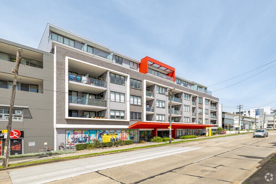 364 Canterbury Rd, Canterbury à louer - Photo du bâtiment - Image 2 de 4