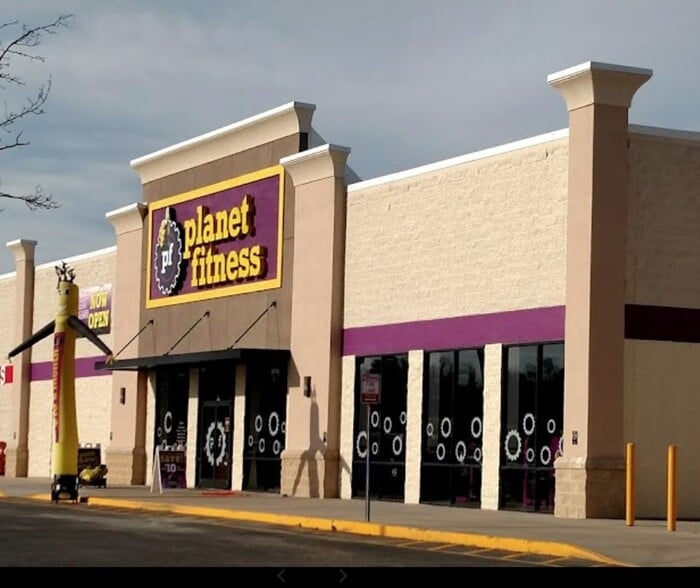 15-69 Plaza Pky, Lexington, NC for lease - Building Photo - Image 3 of 10