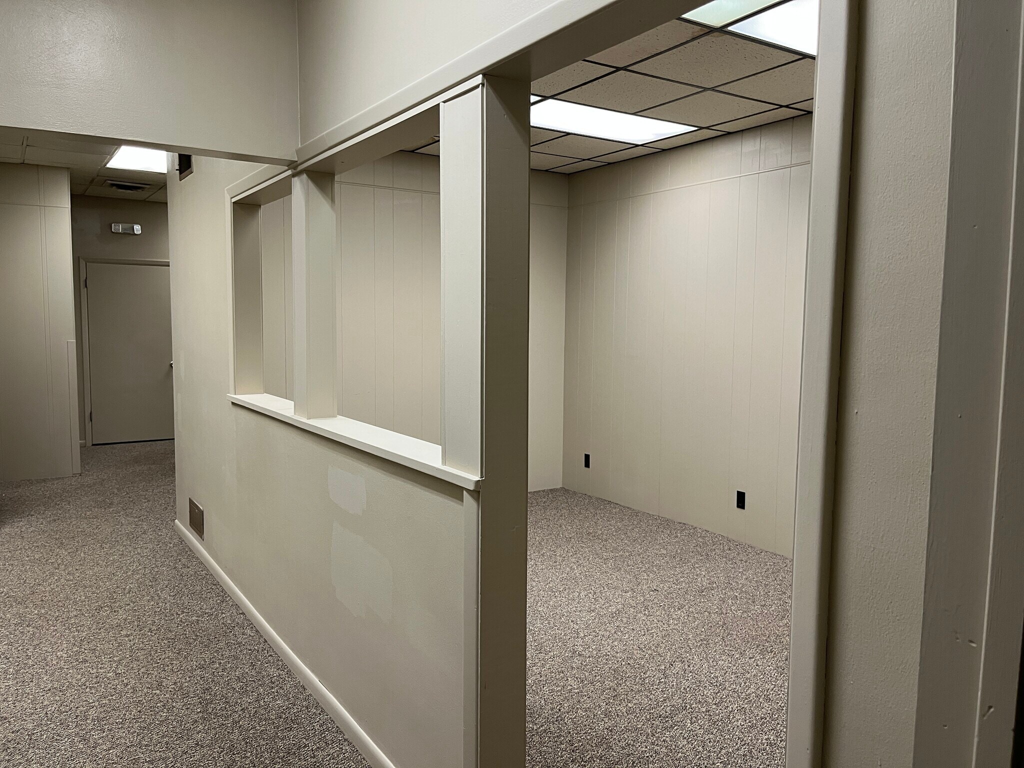 633 Long Run Rd, Mckeesport, PA for lease Interior Photo- Image 1 of 13