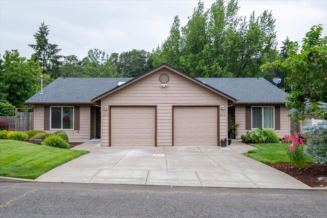 Plus de détails pour 355 King St S, Salem, OR - Multi-résidentiel à vendre