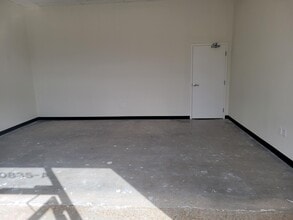 10835 Saint Charles Rock Rd, Saint Ann, MO for lease Interior Photo- Image 1 of 5
