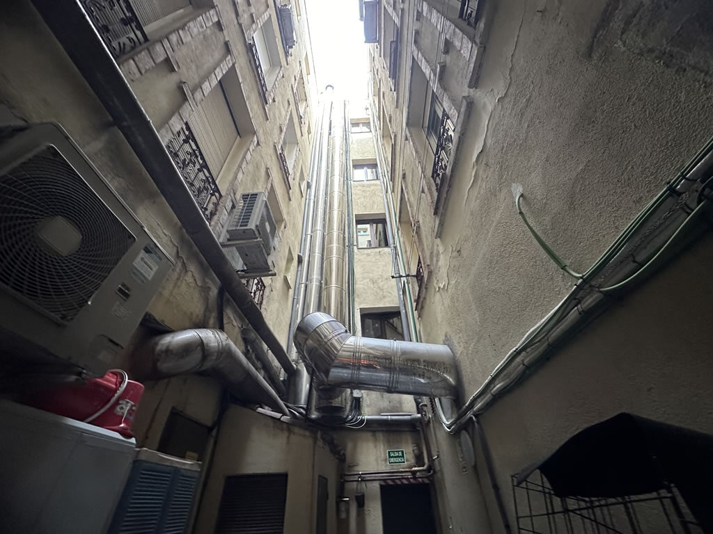 Retail in Madrid, Madrid for lease Building Photo- Image 1 of 2