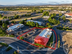 1205-1350 Plaza Blvd, Central Point, OR for lease Interior Photo- Image 1 of 30