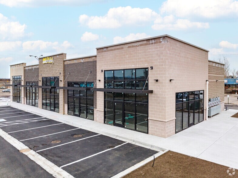 5300-5402 Sheridan Blvd, Denver, CO à louer - Photo du bâtiment - Image 3 de 7