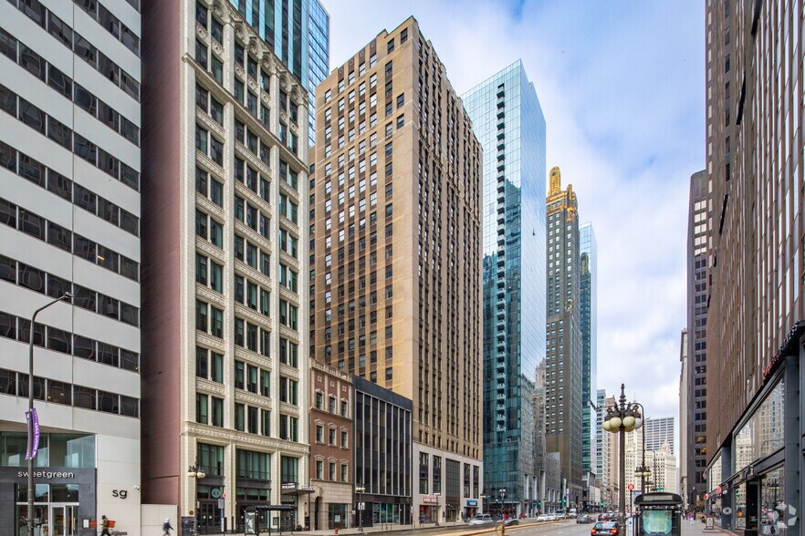 180 N Michigan Ave, Chicago, IL à louer - Photo du bâtiment - Image 2 de 14