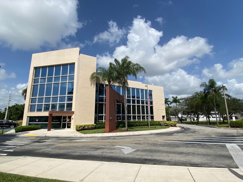 4100 Hollywood Blvd, Hollywood, FL for sale - Building Photo - Image 1 of 1