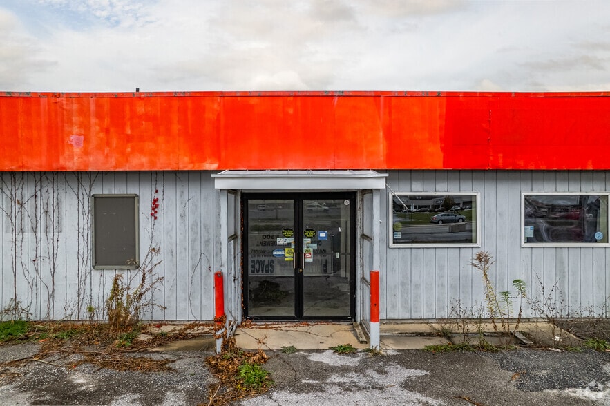 1661 Lincoln Way E, Chambersburg, PA for lease - Building Photo - Image 3 of 6