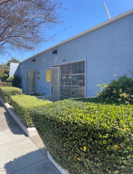 921-923 Logan St, Santa Ana, CA for sale - Primary Photo - Image 2 of 11
