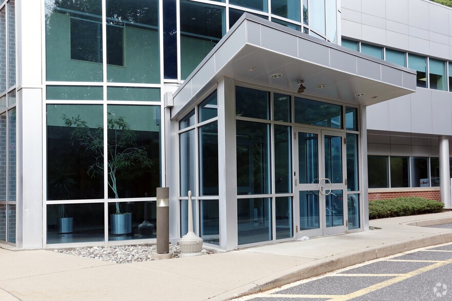 3759 Us Highway 1 S, Monmouth Junction, NJ à louer - Photo du bâtiment - Image 2 de 26