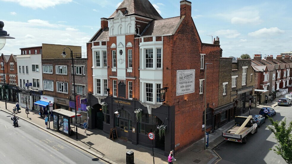 76 Mitcham Rd, Londres à vendre - Photo du bâtiment - Image 2 de 13