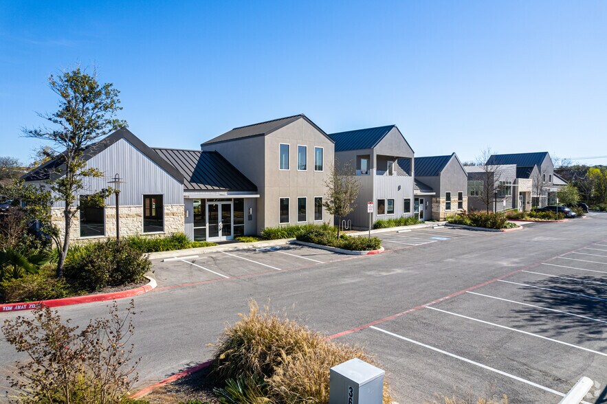 366 W Sunset Rd, San Antonio, TX à louer - Photo du bâtiment - Image 3 de 12