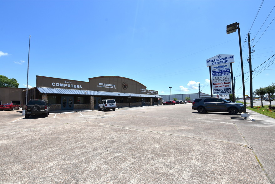 14026 FM 2100 Rd, Crosby, TX à vendre - Photo du bâtiment - Image 1 de 1