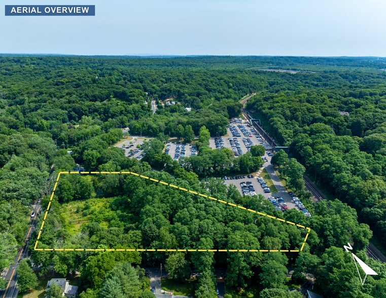 82 E Gate Dr, Huntington, NY à vendre - Aérien - Image 3 de 4