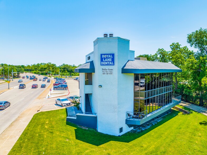 8499 Greenville Ave, Dallas, TX à louer - Photo du bâtiment - Image 1 de 13