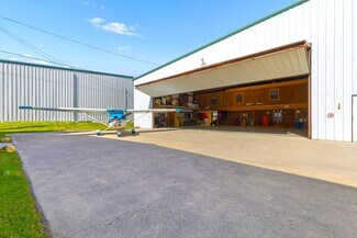 More details for 832 Aviator Dr, Fort Worth, TX - Industrial for Sale