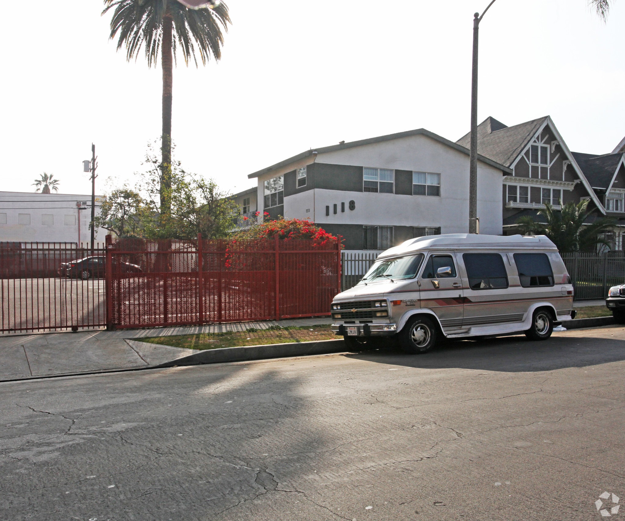 1118 S Lake, Los Angeles, CA for sale Primary Photo- Image 1 of 13