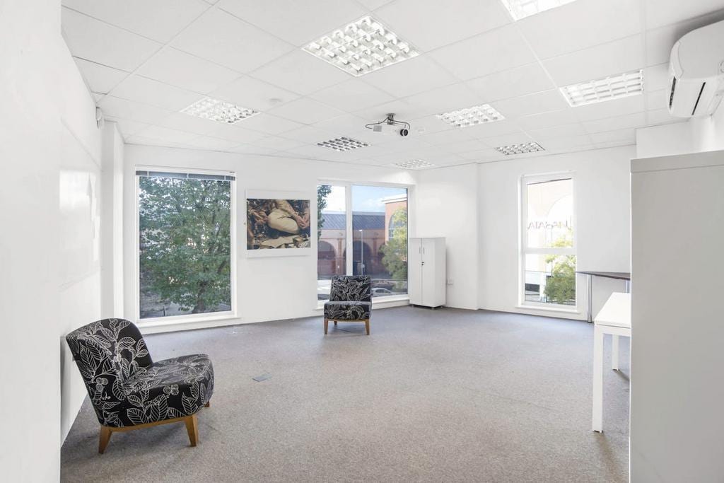 11-15 Ramsgate St, London for sale Primary Photo- Image 1 of 31