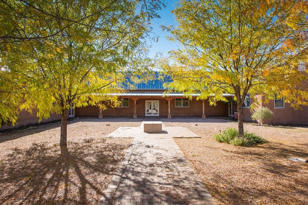 5 Banana Ln, Santa Fe, NM for lease Primary Photo- Image 1 of 12